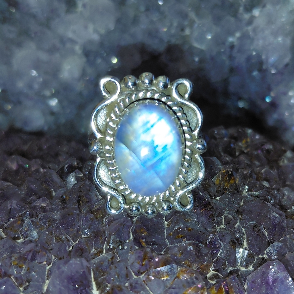 Sterling Silver Moonstone Vintage Style Statement Ring - Picture 12 of 15